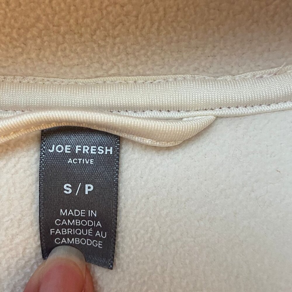 Joe Fresh sweater - Picture 2 of 2